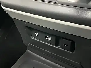 Used 2021 Land Rover Defender 90 Se Black - Interior and Exterior details 19