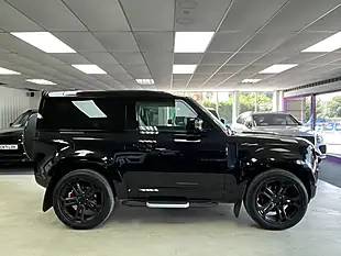 Used 2021 Land Rover Defender 90 Se Black - Interior and Exterior details 8