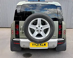 Used 2021 Land Rover Defender 90 Se Green - Interior and Exterior details 9