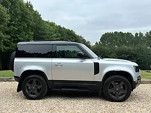 Used 2021 Land Rover Defender 90 X-Dynamic Se Hakuba Silver - Interior and Exterior details 19