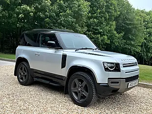 Used 2021 Land Rover Defender 90 X-Dynamic Se Hakuba Silver - Interior and Exterior details 20