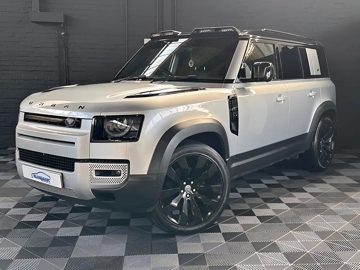 Used 2021 Land Rover Defender First Edition Hakuba Silver - Front View