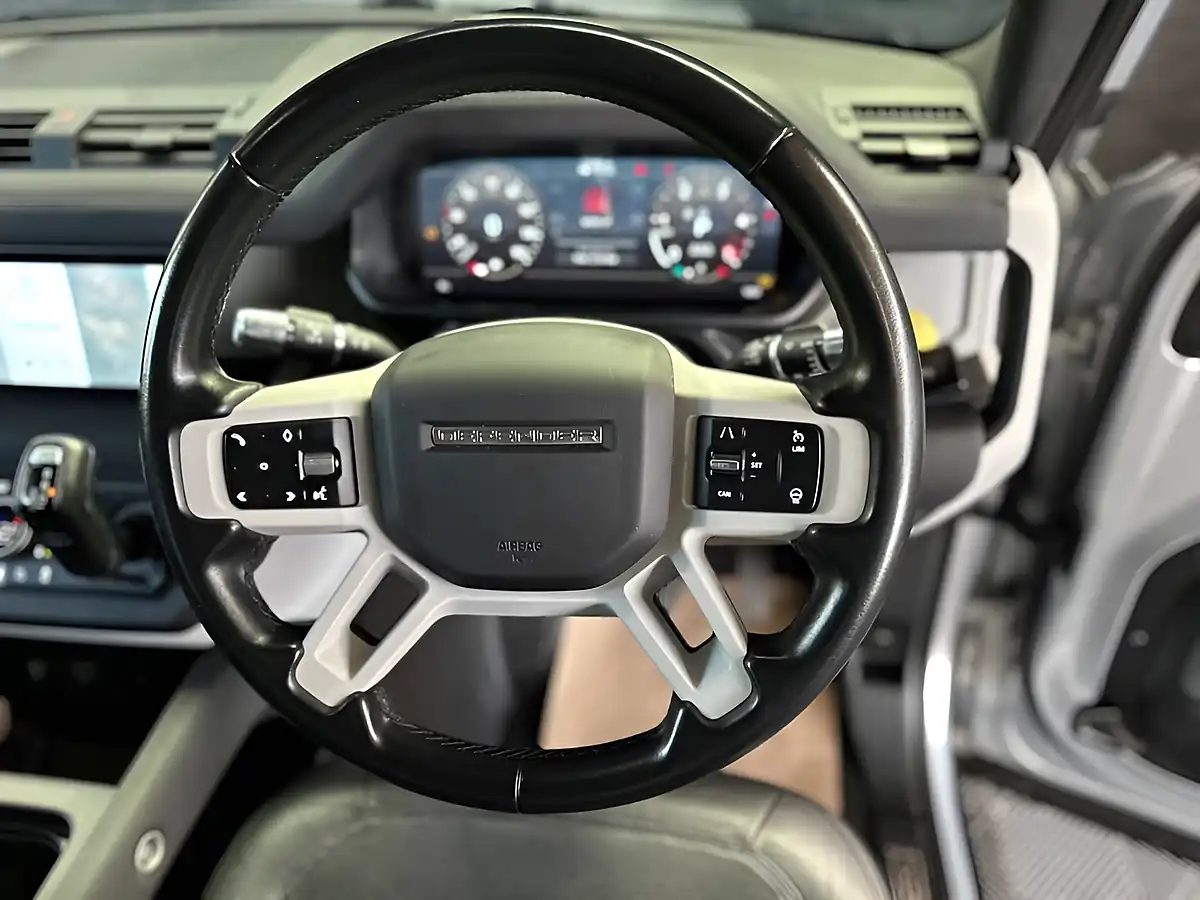 Used 2021 Land Rover Defender First Edition Hakuba Silver - Interior and Exterior details 10