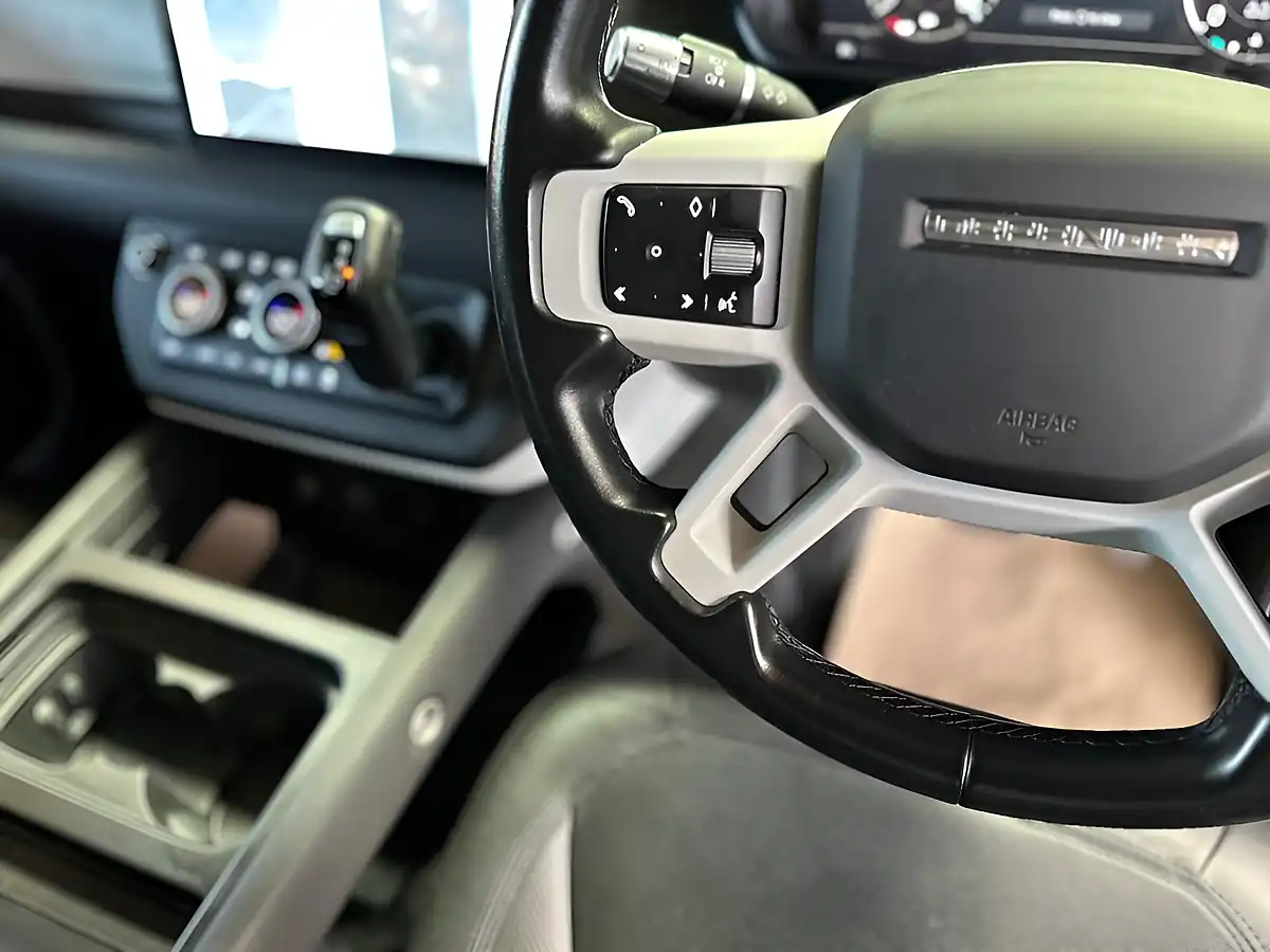 Used 2021 Land Rover Defender First Edition Hakuba Silver - Interior and Exterior details 11