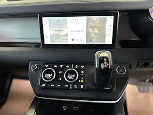 Used 2021 Land Rover Defender First Edition Hakuba Silver - Interior and Exterior details 16