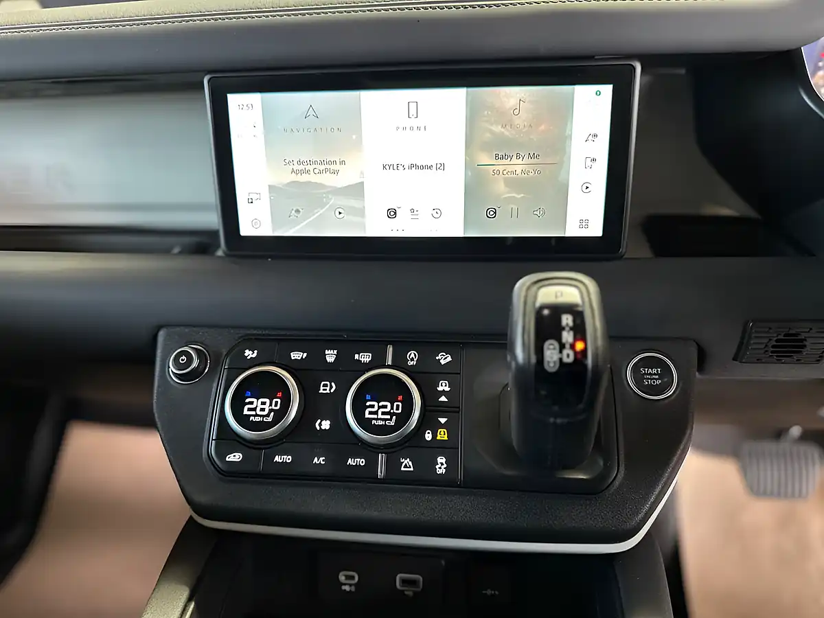 Used 2021 Land Rover Defender First Edition Hakuba Silver - Interior and Exterior details 16