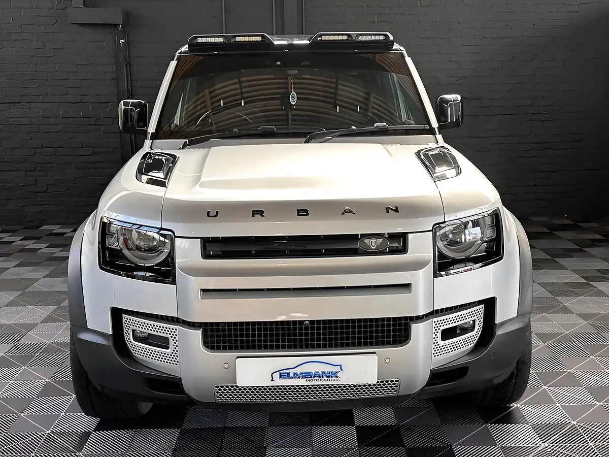 Used 2021 Land Rover Defender First Edition Hakuba Silver - Interior and Exterior details 6