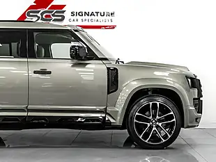 Used 2021 Land Rover Defender Hse X-Dynamic Green - Interior and Exterior details 13