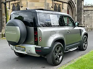Used 2021 Land Rover Defender S Silver - Interior and Exterior details 18