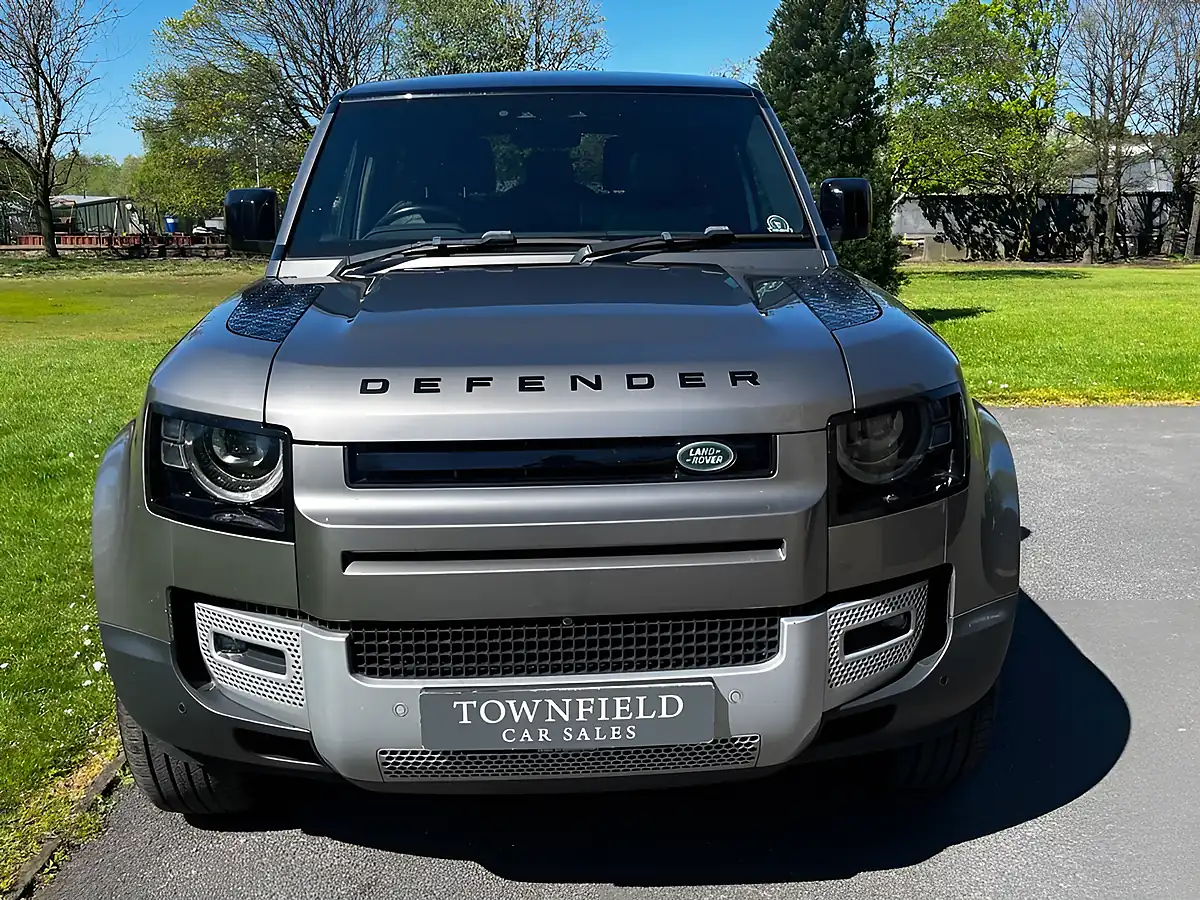 Used 2021 Land Rover Defender S Silver - Interior and Exterior details 5