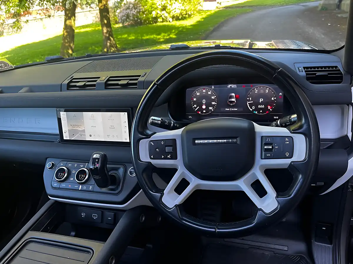 Used 2021 Land Rover Defender S Silver - Interior and Exterior details 7