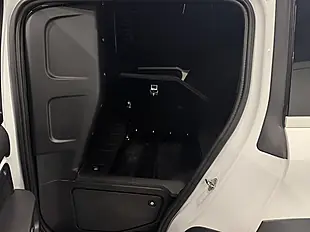 Used 2021 Land Rover Defender Se White - Interior and Exterior details 17