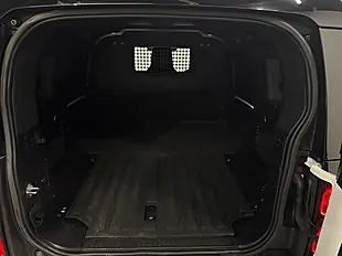Used 2021 Land Rover Defender Se White - Interior and Exterior details 20