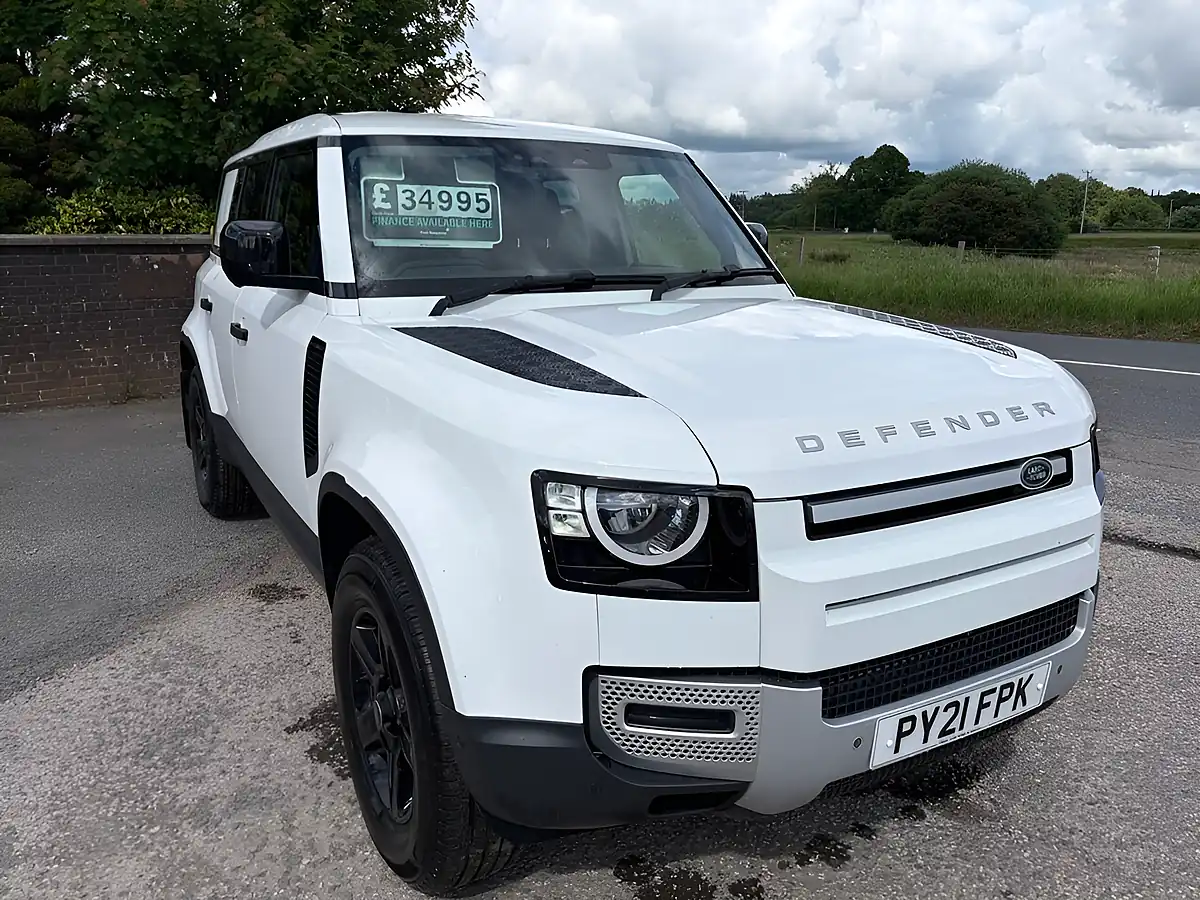 Used 2021 Land Rover Defender White - Front View