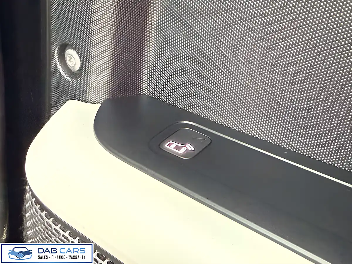 Used 2021 Land Rover Defender X-Dynamic Hse Santorini Black - Interior and Exterior details 8