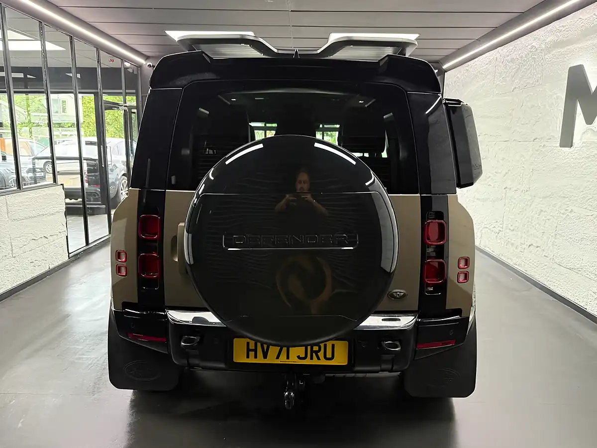 Used 2021 Land Rover Defender X-Dynamic S Brown - Interior and Exterior details 18