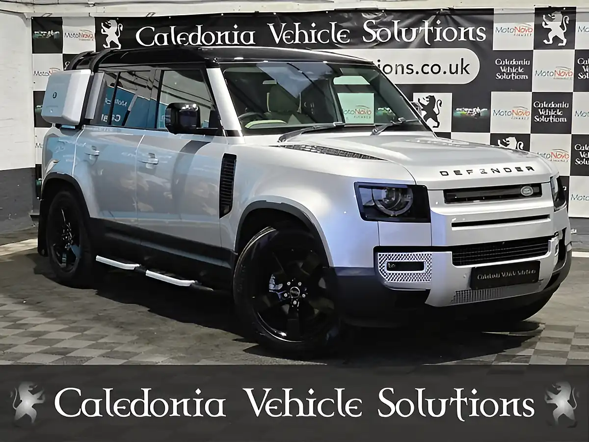 Used 2021 Land Rover Defender X-Dynamic S - Interior and Exterior details 4