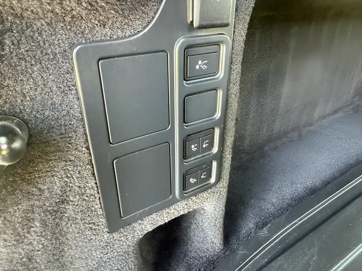 Used 2021 Land Rover Discovery Hse Grey - Interior and Exterior details 18