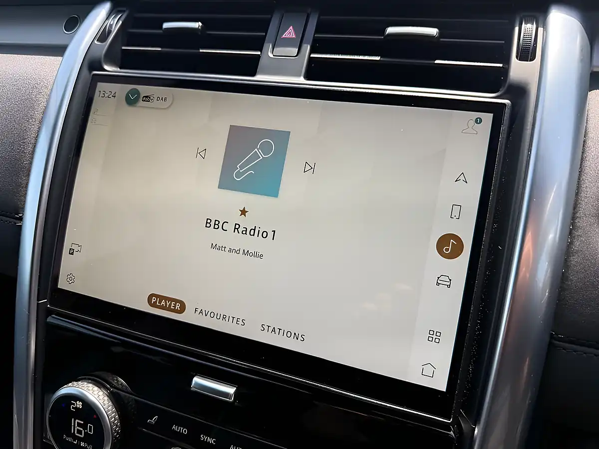 Used 2021 Land Rover Discovery Hse Grey - Interior and Exterior details 9