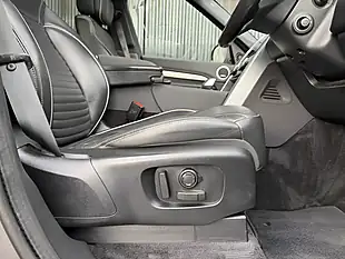 Used 2021 Land Rover Discovery R-Dynamic Hse Grey - Interior and Exterior details 12