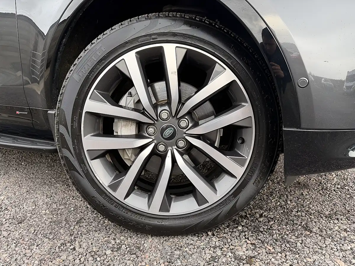 Used 2021 Land Rover Discovery R-Dynamic Hse Grey - Interior and Exterior details 3