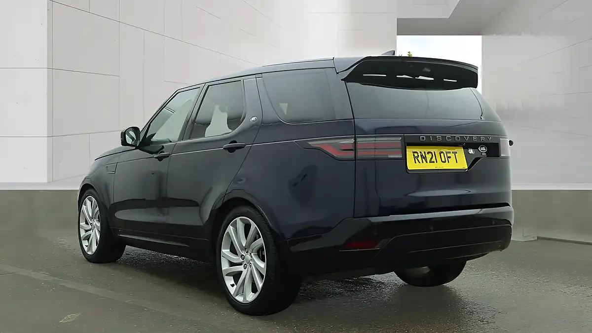 Used 2021 Land Rover Discovery R-Dynamic Hse Portofino Blue - Interior and Exterior details 11