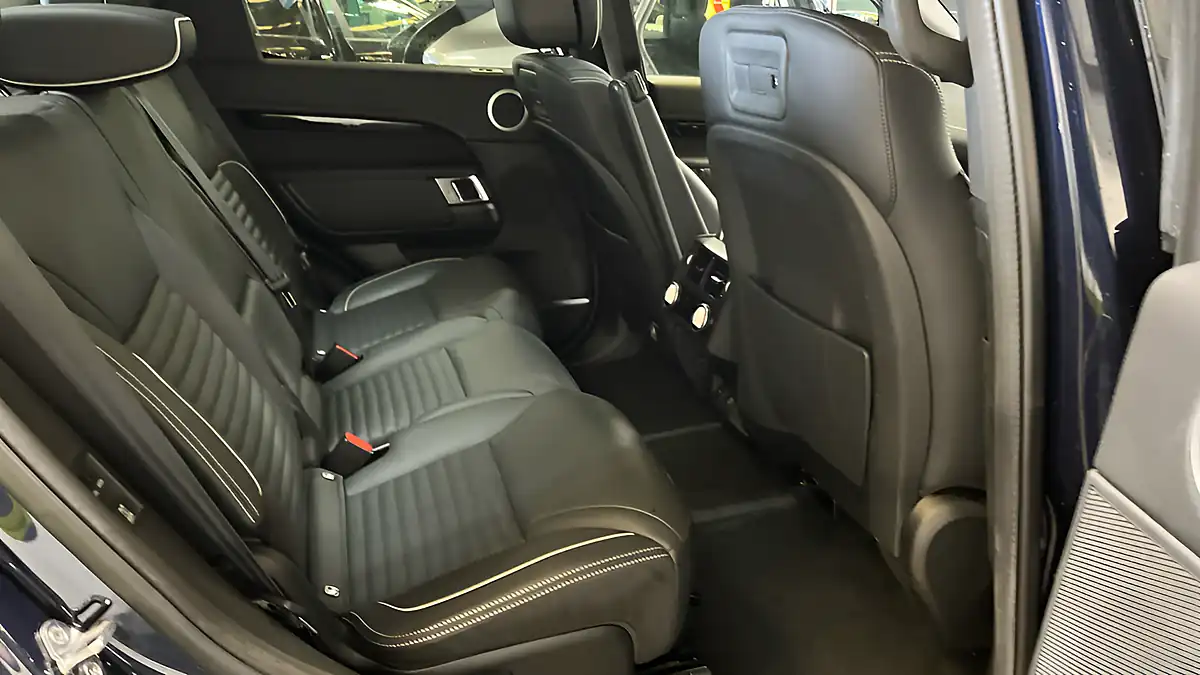 Used 2021 Land Rover Discovery R-Dynamic Hse Portofino Blue - Interior and Exterior details 17