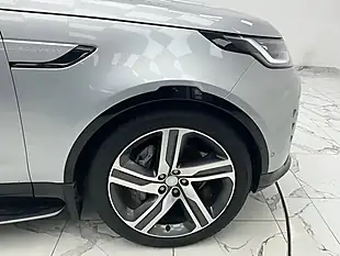 Used 2021 Land Rover Discovery R-Dynamic Hse Silver - Interior and Exterior details 15