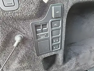 Used 2021 Land Rover Discovery R-Dynamic S Black - Interior and Exterior details 15