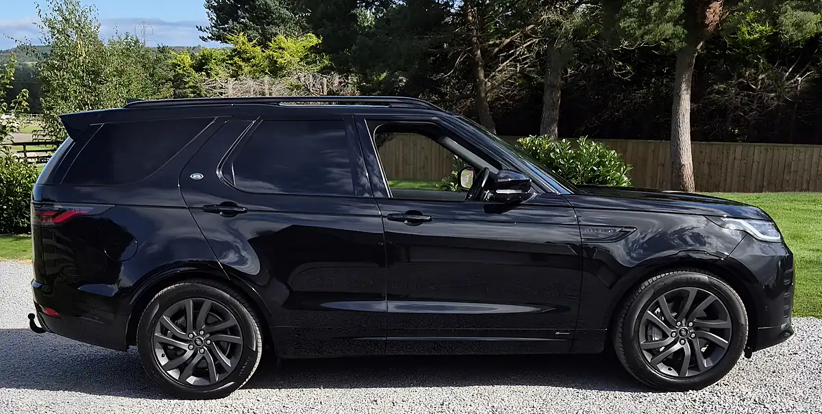 Used 2021 Land Rover Discovery R-Dynamic S Black - Interior and Exterior details 4