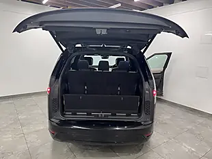 Used 2021 Land Rover Discovery R-Dynamic Se Black - Interior and Exterior details 15