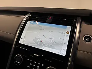Used 2021 Land Rover Discovery R-Dynamic Se Black - Interior and Exterior details 17