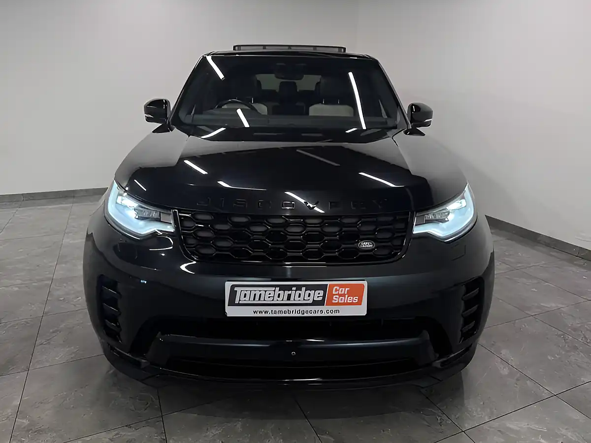 Used 2021 Land Rover Discovery R-Dynamic Se Black - Interior and Exterior details 3