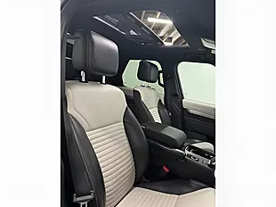 Used 2021 Land Rover Discovery R-Dynamic Se Black - Interior and Exterior details 9