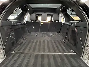Used 2021 Land Rover Discovery R-Dynamic Se Santorini Black - Interior and Exterior details 11