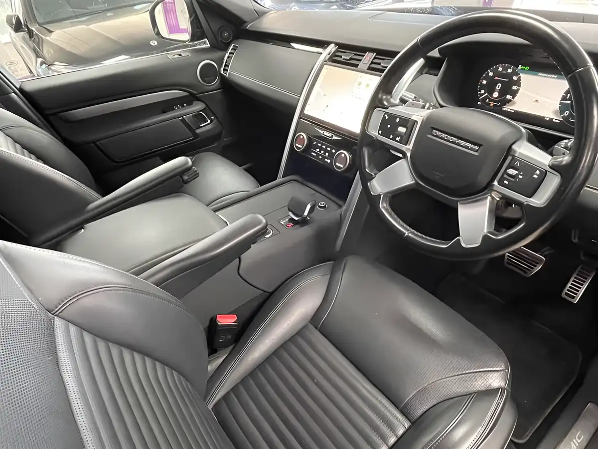 Used 2021 Land Rover Discovery R-Dynamic Se Santorini Black - Interior and Exterior details 12