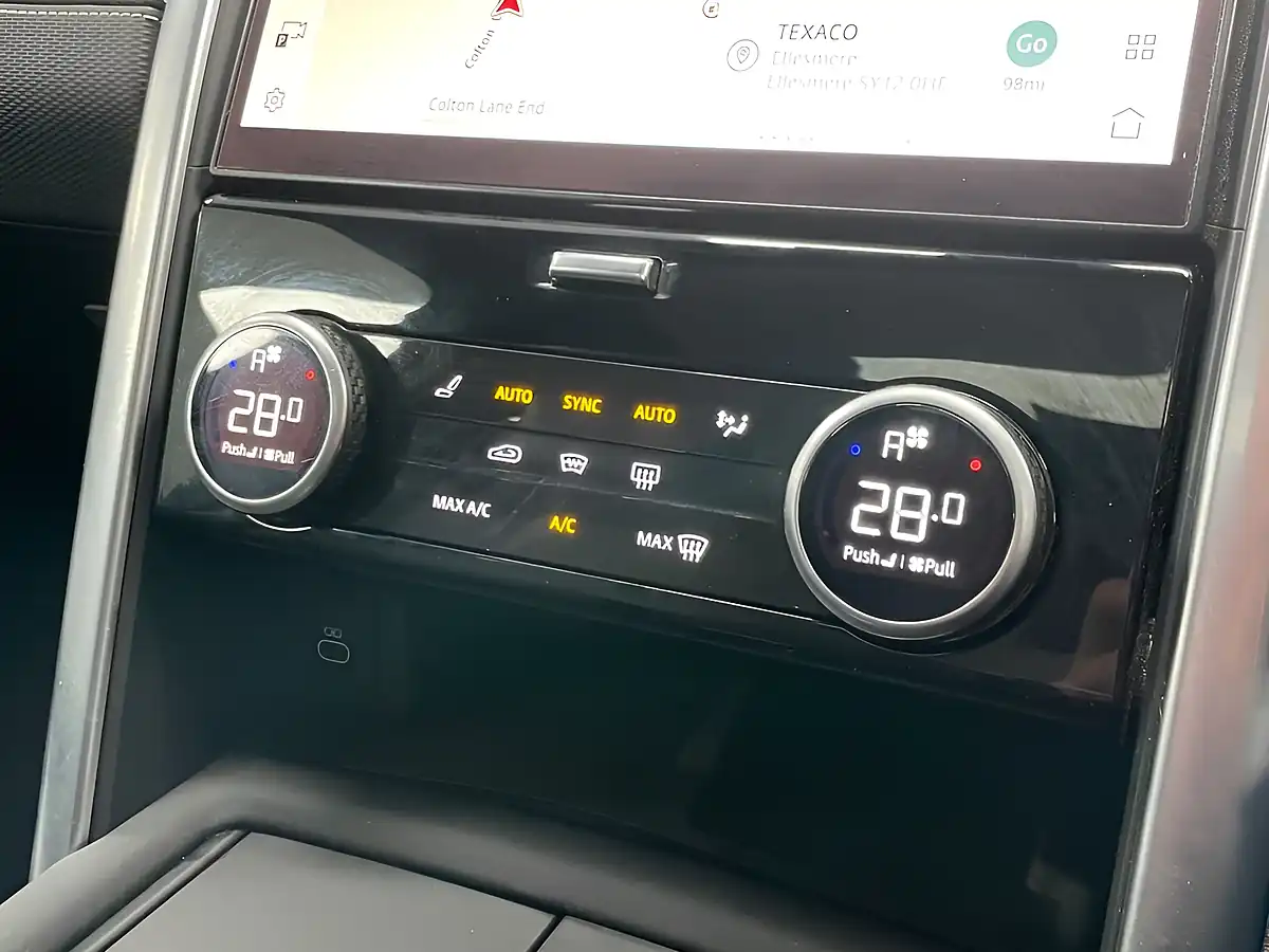 Used 2021 Land Rover Discovery R-Dynamic Se Santorini Black - Interior and Exterior details 20