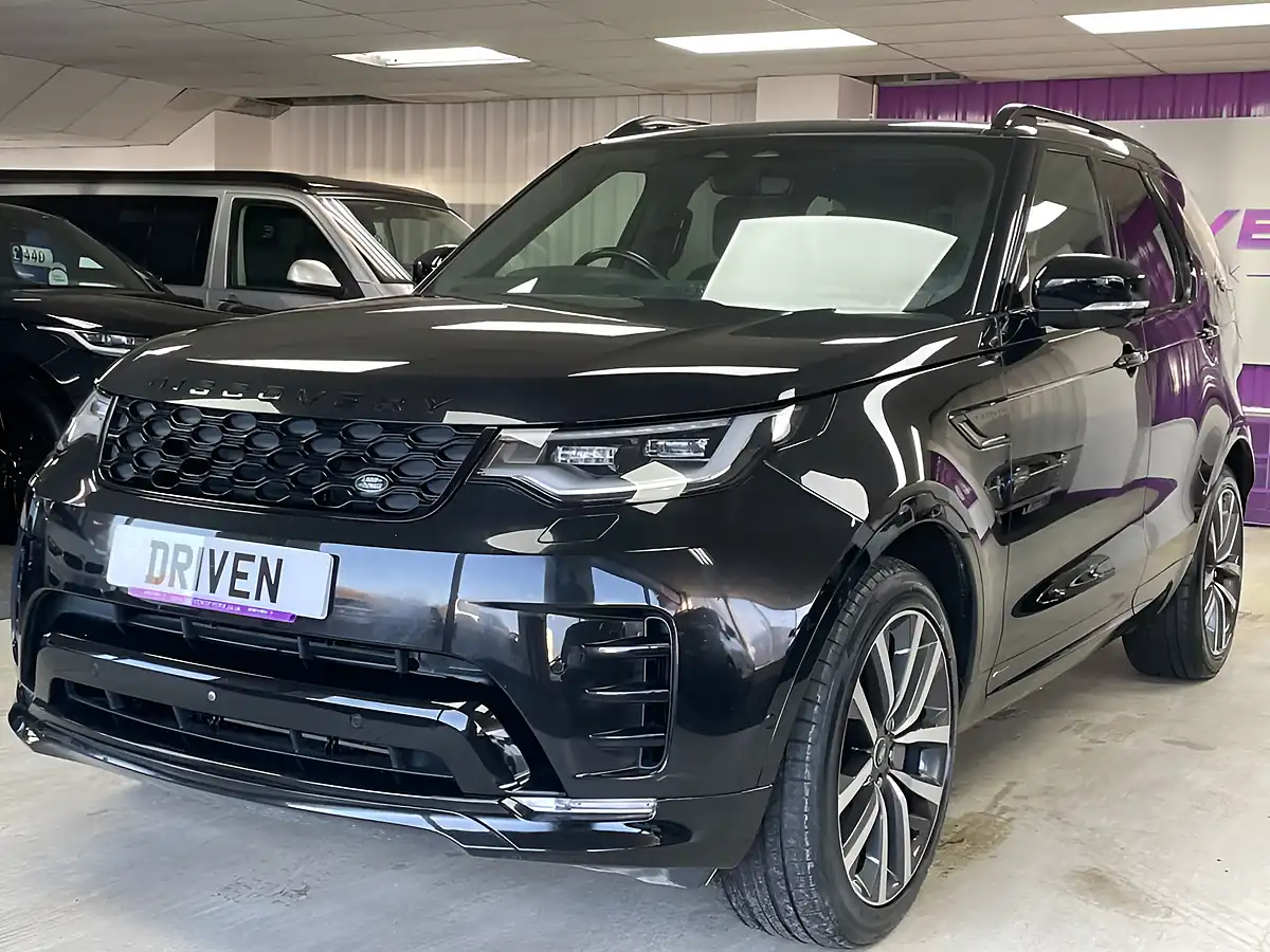 Used 2021 Land Rover Discovery R-Dynamic Se Santorini Black - Interior and Exterior details 7