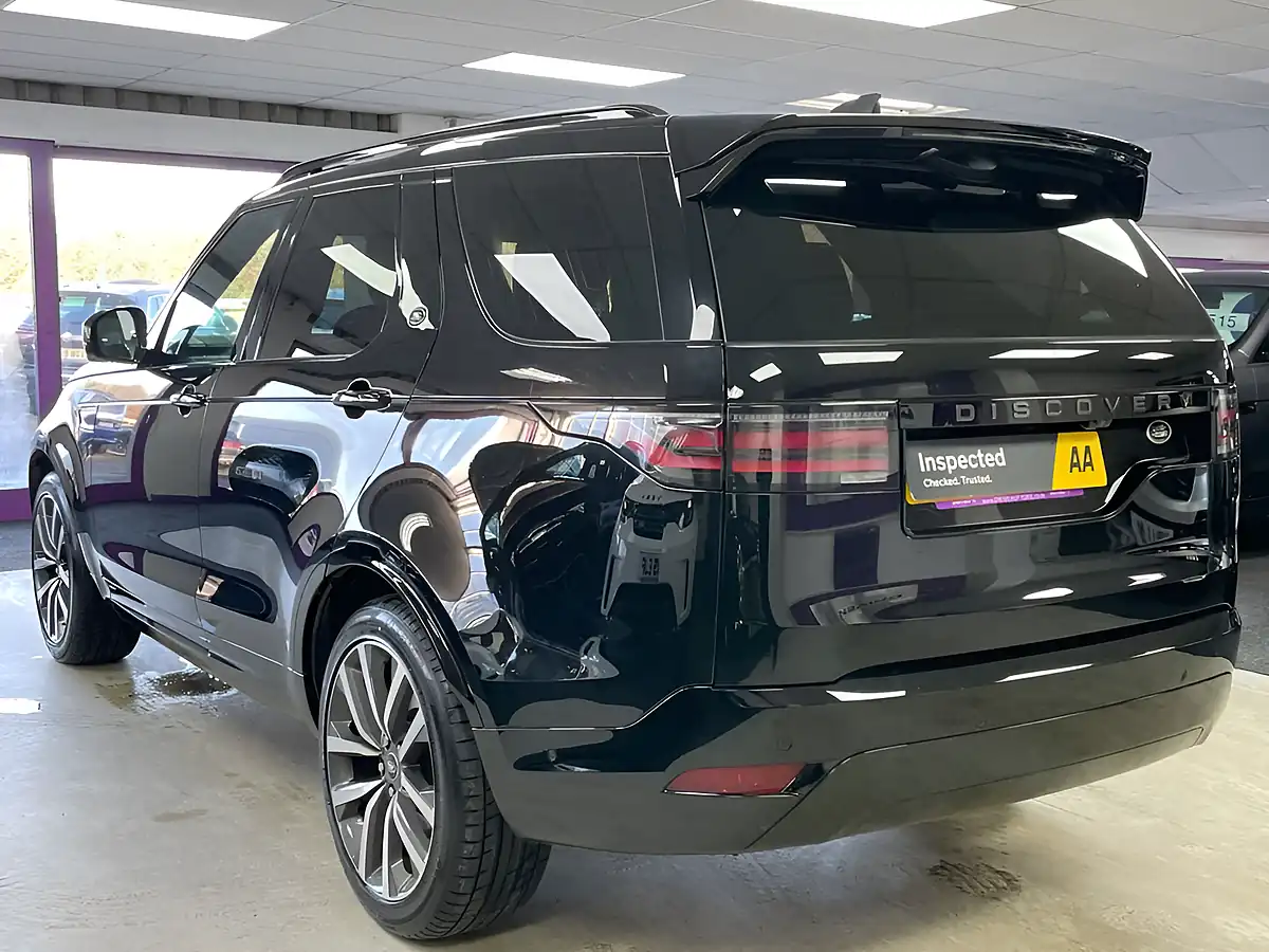 Used 2021 Land Rover Discovery R-Dynamic Se Santorini Black - Interior and Exterior details 8