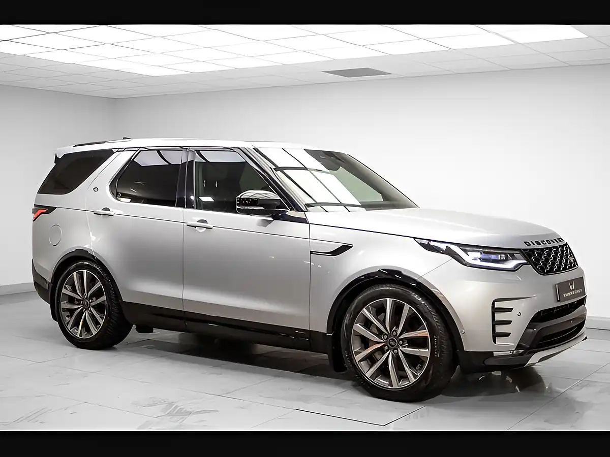 Used 2021 Land Rover Discovery R-Dynamic Se Silver - Interior and Exterior details 7