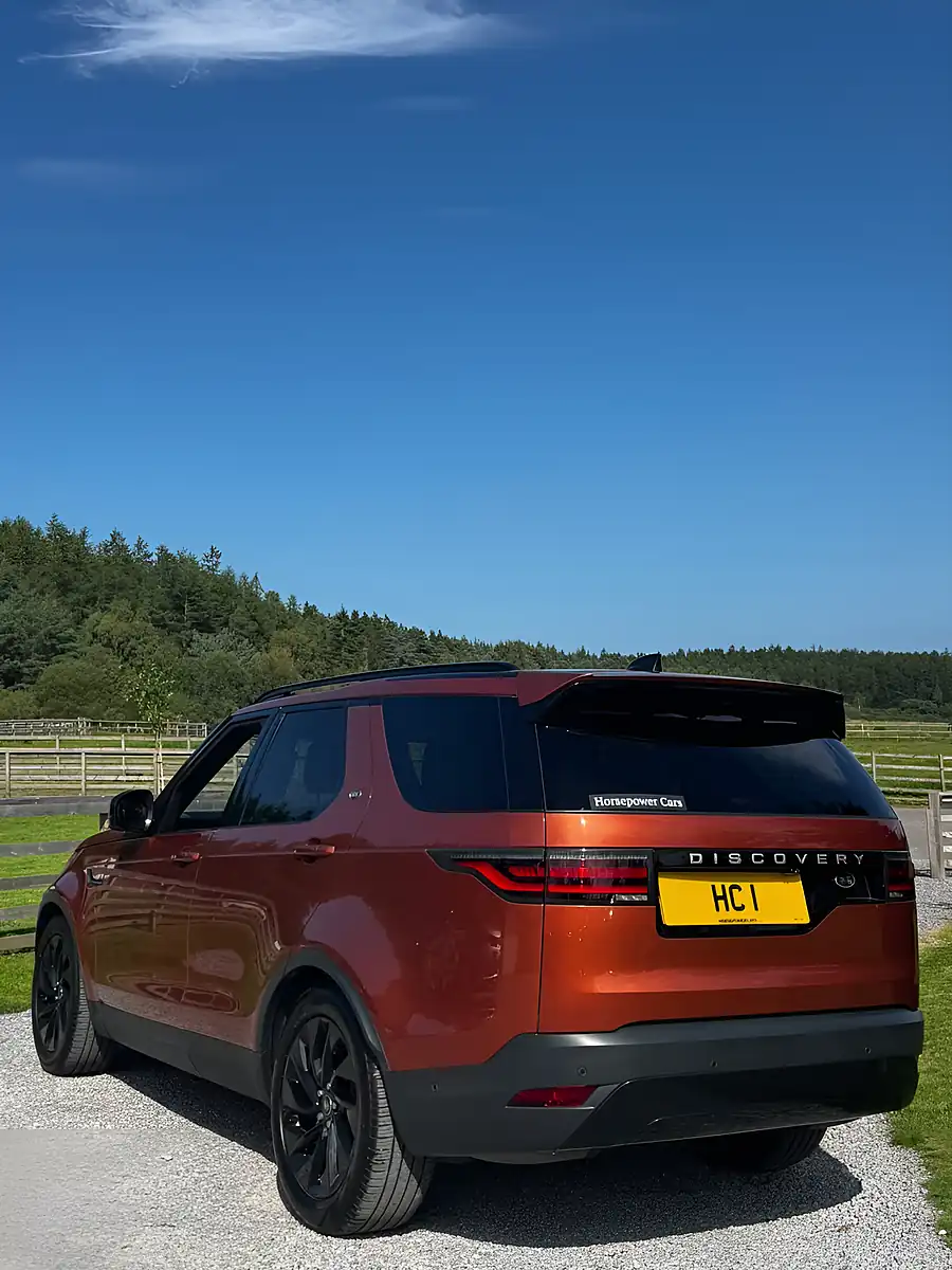 Used 2021 Land Rover Discovery S Orange - Interior and Exterior details 10