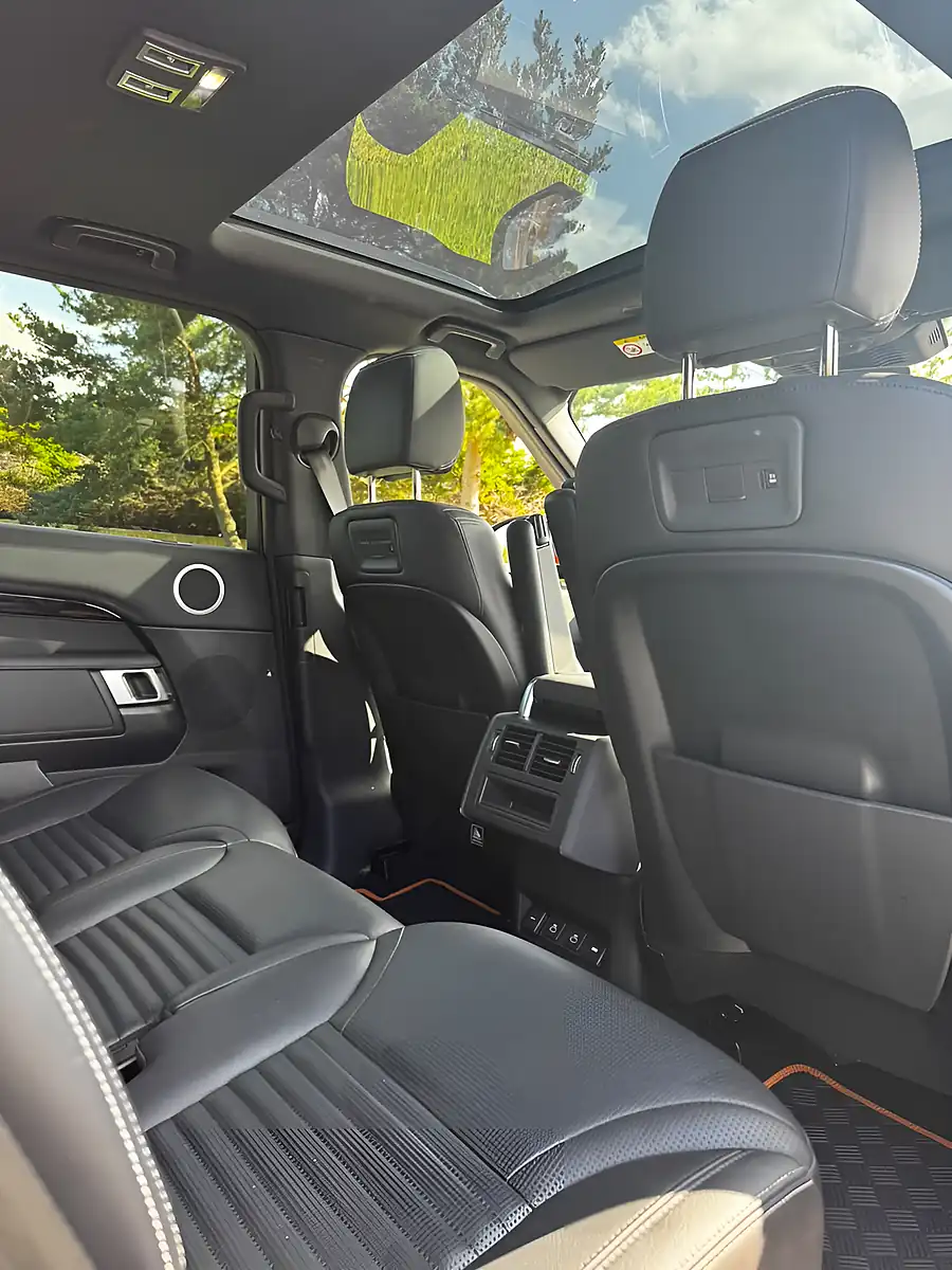 Used 2021 Land Rover Discovery S Orange - Interior and Exterior details 20