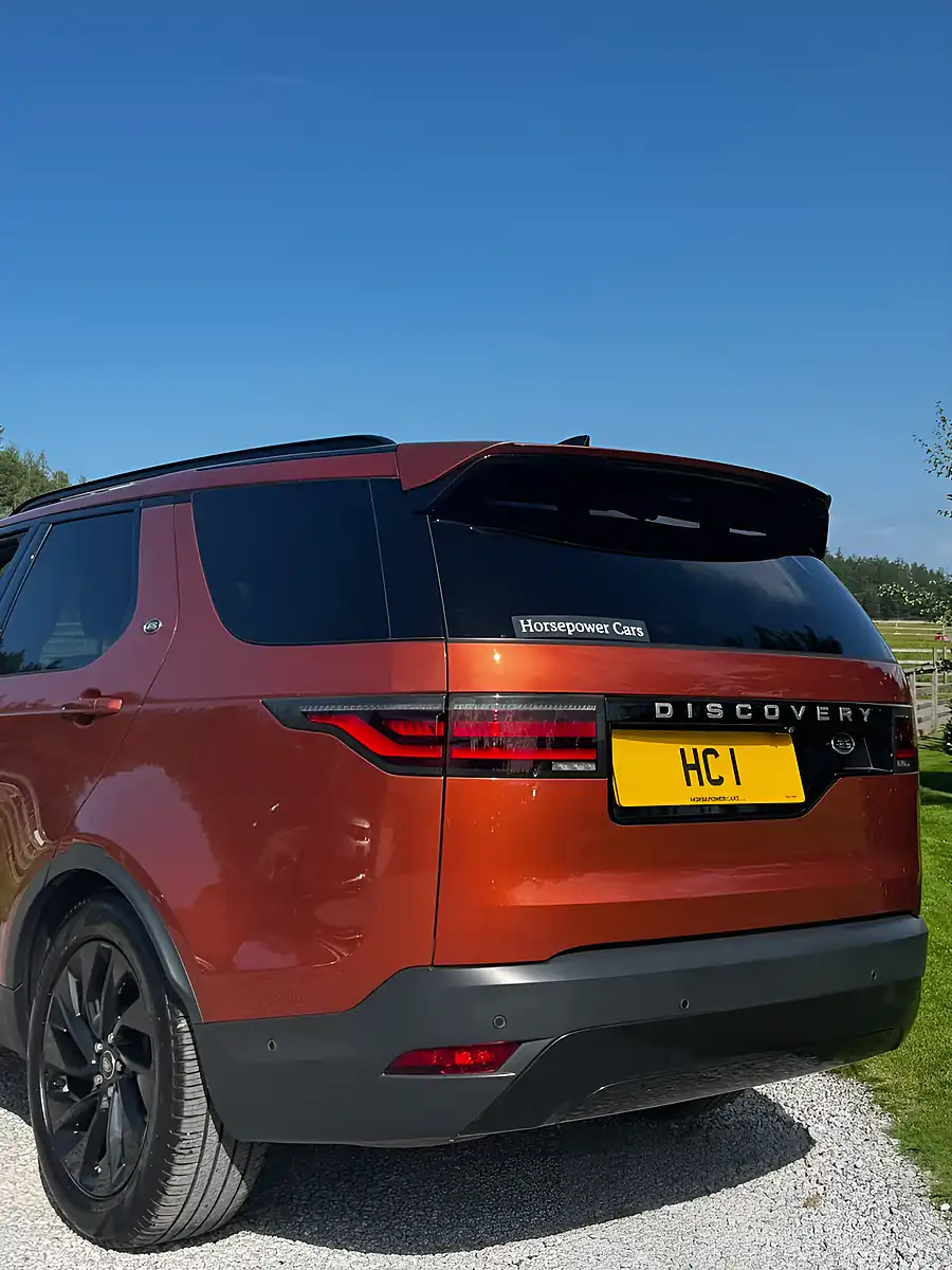 Used 2021 Land Rover Discovery S Orange - Interior and Exterior details 8