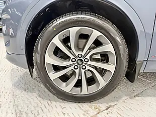 Used 2021 Land Rover Discovery Sport R-Dynamic Hse Byron Blue - Interior and Exterior details 4