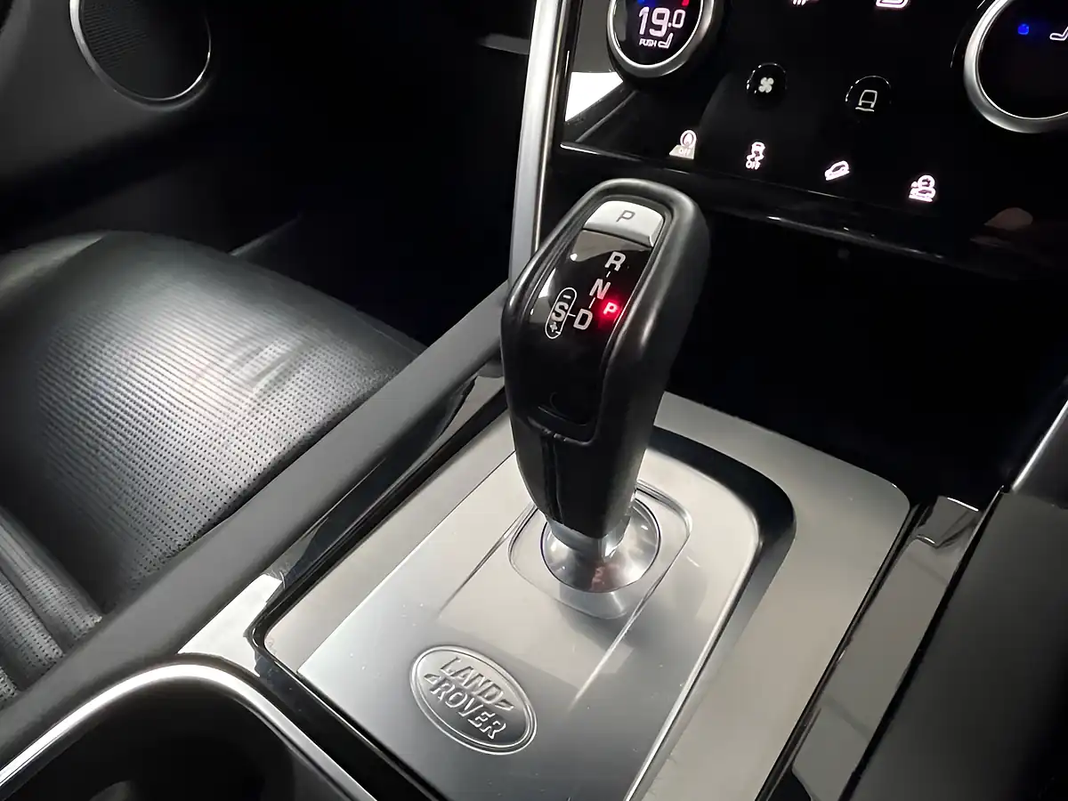 Used 2021 Land Rover Discovery Sport R-Dynamic S Plus White - Interior and Exterior details 20