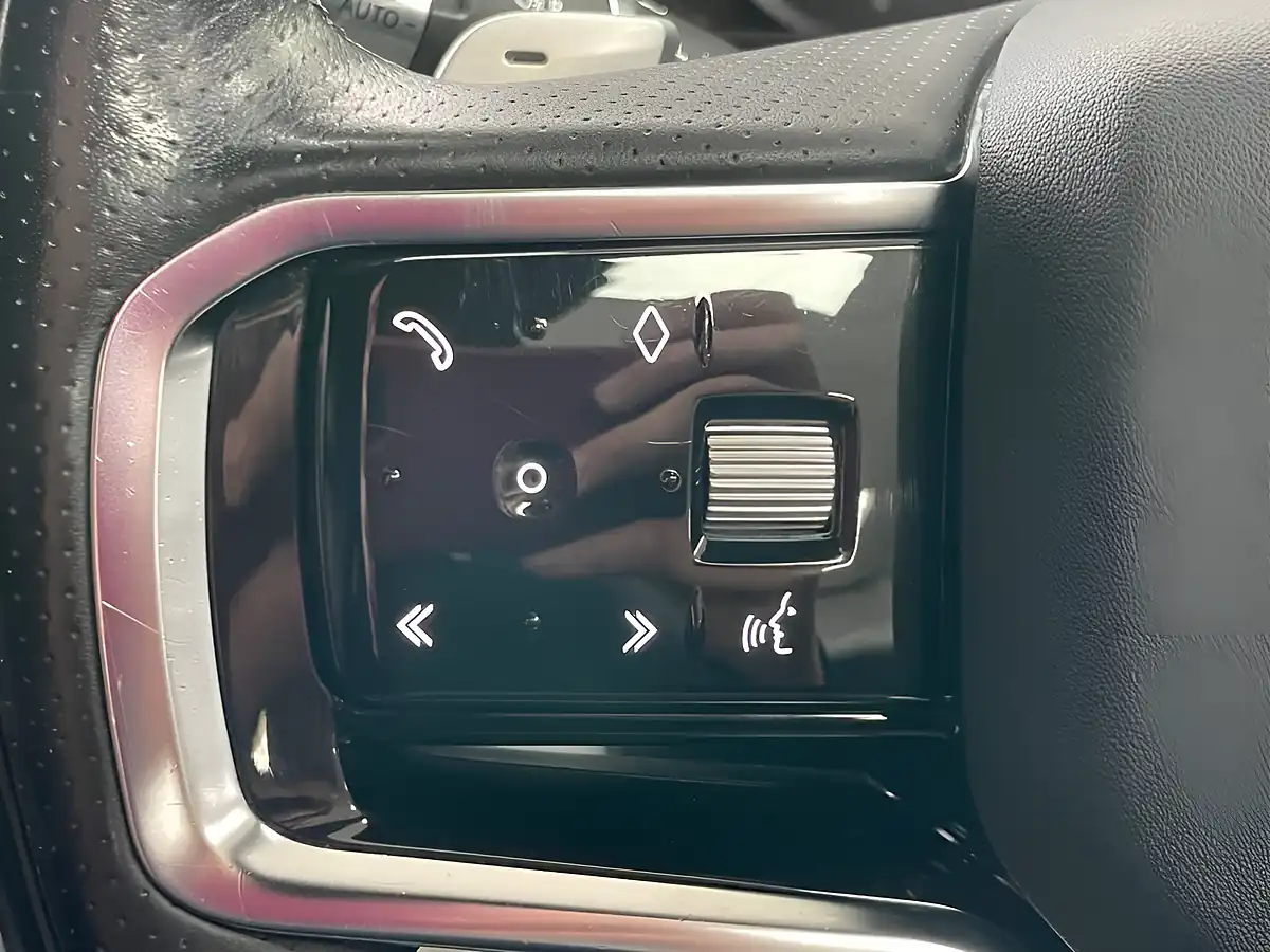 Used 2021 Land Rover Discovery Sport R-Dynamic S Plus White - Interior and Exterior details 17