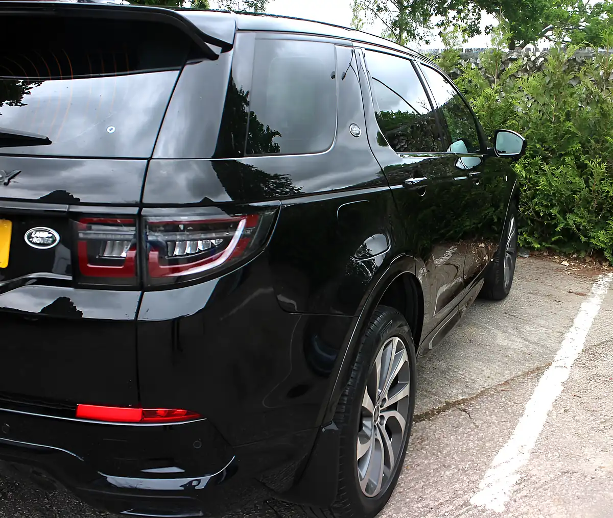 Used 2021 Land Rover Discovery Sport R-Dynamic Se Black - Interior and Exterior details 6