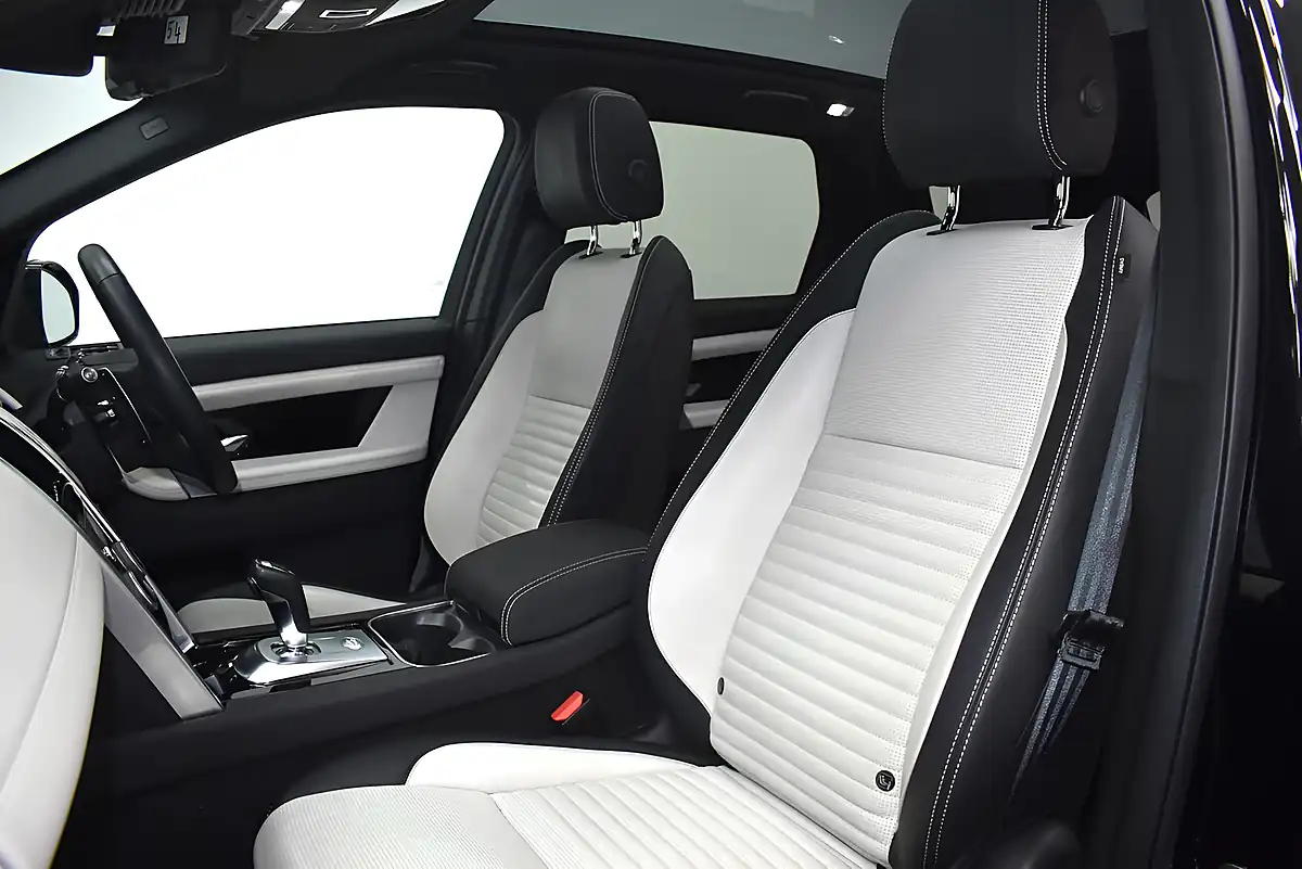 Used 2021 Land Rover Discovery Sport R-Dynamic Se Black - Interior and Exterior details 10
