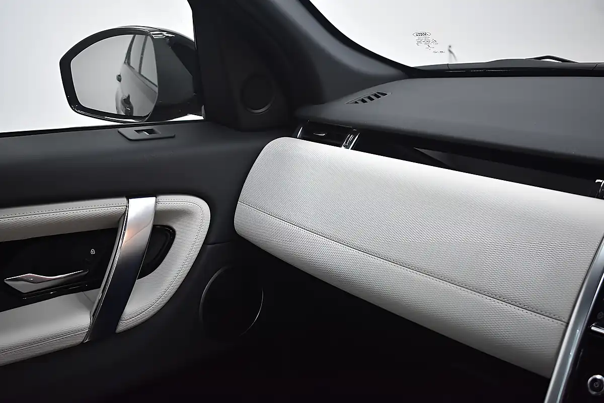 Used 2021 Land Rover Discovery Sport R-Dynamic Se Black - Interior and Exterior details 20