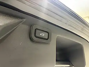 Used 2021 Land Rover Discovery Sport R-Dynamic Se Santorini Black - Interior and Exterior details 8
